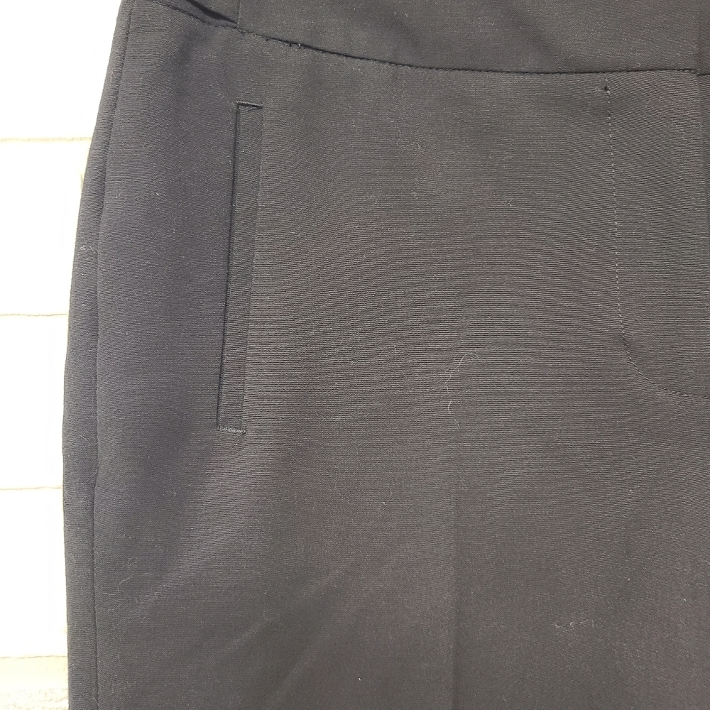Apt 9 Black Cuff Shorts Size 10 - Picture 2 of 6